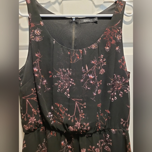 Reitmans black and burgundy summer dress, size Medium - Picture 2 of 7